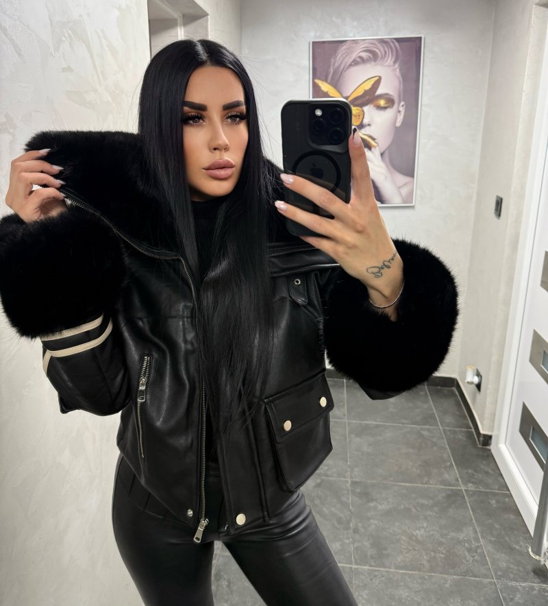 JAKNA CROP LINE