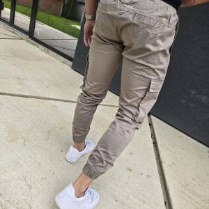 JOGGER PANTALONE krem