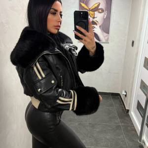 JAKNA CROP LINE